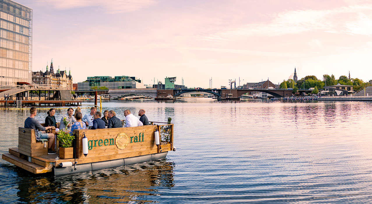 Fahrt mit dem Floss durch Kopenhagen (photo by Visit Denmark)