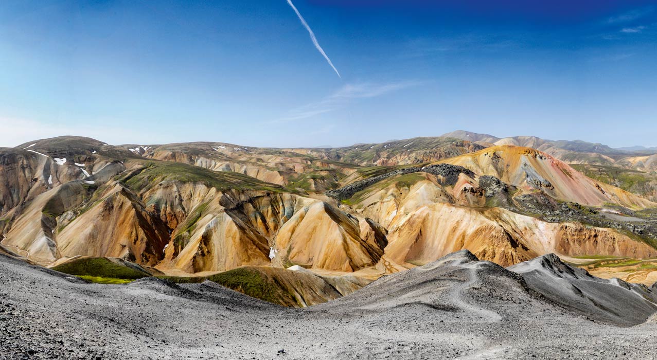 Rhyolitberge bei Landmannalaugar im Hochland Islands.